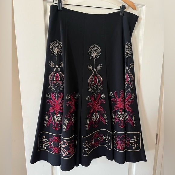 Sunny Leigh Elegant Black Patterned Mid-Length Skirt Women’s Size 14 - Picture 8 of 16